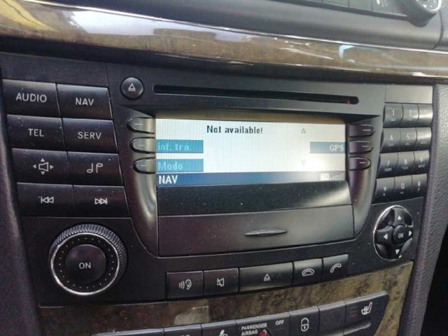 Aparelhagem de som (rádio AM/FM) A2118201079 MERCEDES