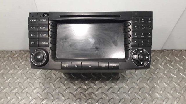 Aparelhagem de som (rádio AM/FM) A2118202197 MERCEDES
