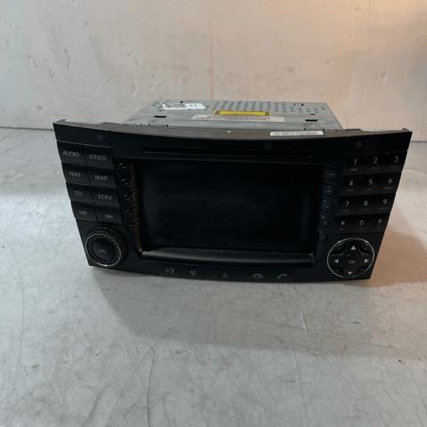 Aparelhagem de som (rádio AM/FM) A2118273842 MERCEDES