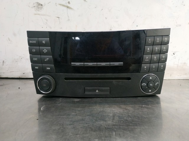 Aparelhagem de som (rádio AM/FM) A2118702189 MERCEDES