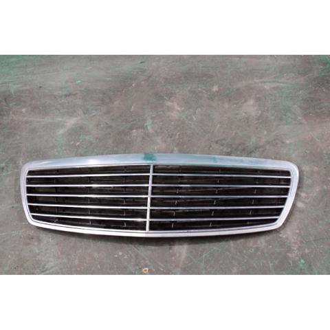 Grelha do radiador A21188003837246 MERCEDES