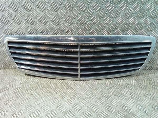 Grelha do radiador A2118800583 MERCEDES