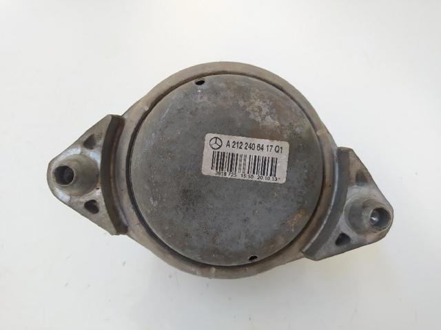 Coxim (suporte) direito de motor A2122406417 MERCEDES