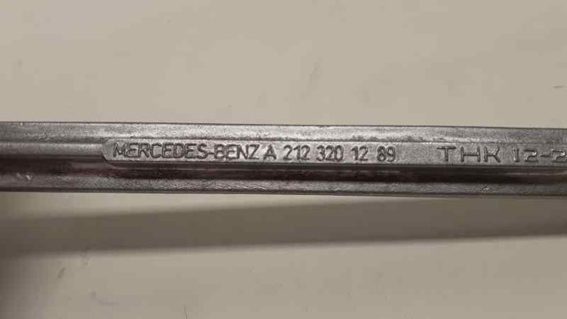Montante direito de estabilizador dianteiro A2123201289 MERCEDES
