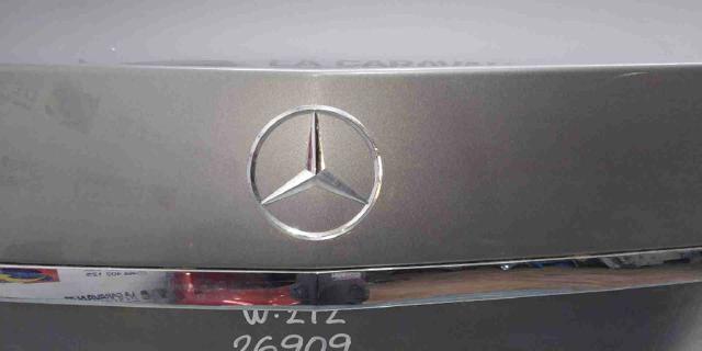 Tampa de porta-malas A2127500975 MERCEDES