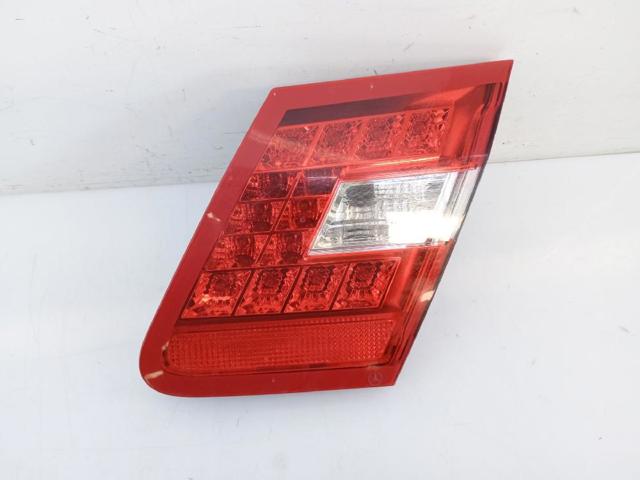 Lanterna traseira direita interna A2128200864 MERCEDES