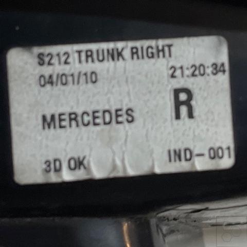 Lanterna traseira direita interna A2128201064 MERCEDES