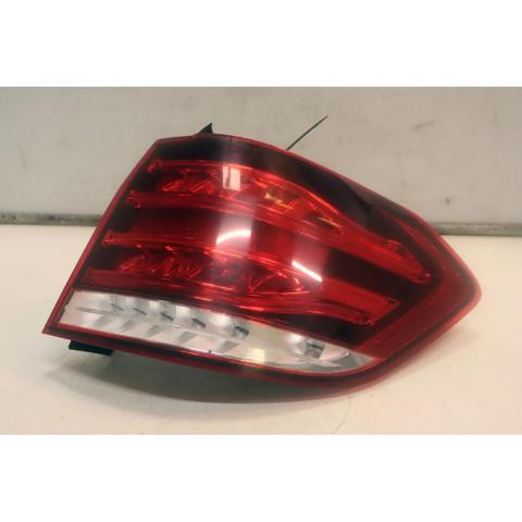 Lanterna traseira direita externa A2129061803 MERCEDES