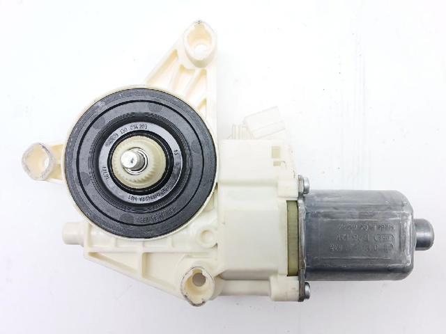 Motor de acionamento de vidro da porta dianteira direita A2129066702 MERCEDES