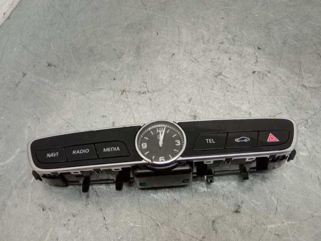 Relógio do salão A2138272000 MERCEDES