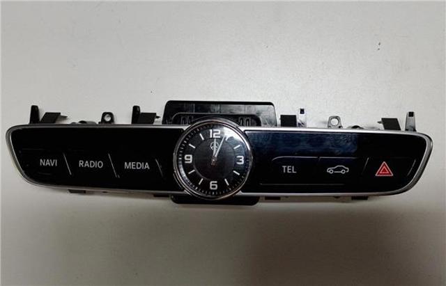 Relógio do salão A2138272000 MERCEDES