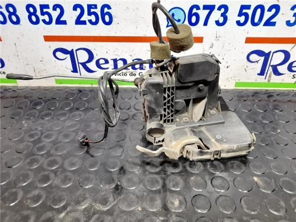 Fecho da porta dianteira direita A2197200435 MERCEDES