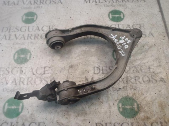 Braço oscilante superior esquerdo de suspensão dianteira A2203301407 MERCEDES