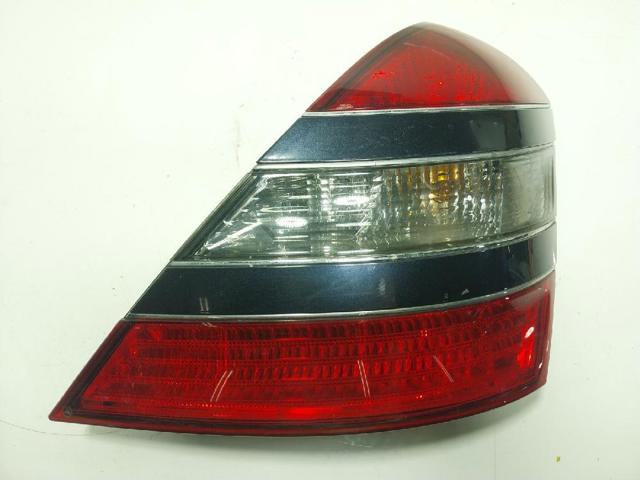 Lanterna traseira direita A2218200664 MERCEDES