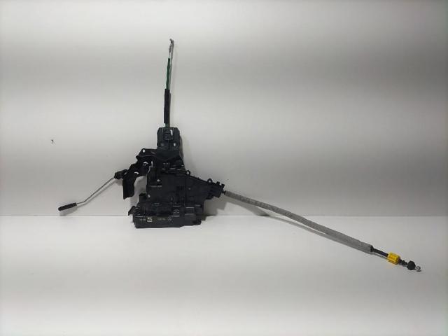 Fecho da porta dianteira direita A2220063999 MERCEDES