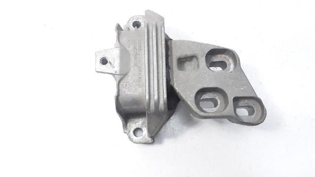 Coxim (suporte) esquerdo de motor A2462400617 NISSAN