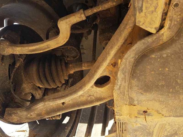 Braço oscilante inferior esquerdo de suspensão dianteira A2463304700 MERCEDES