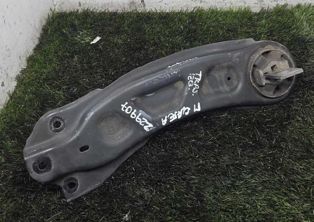 Braço oscilante (tração) longitudinal inferior esquerdo de suspensão traseira A2463500406 MERCEDES