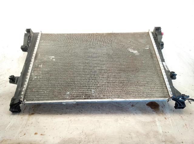 Radiador de esfriamento de motor A2465001203 MERCEDES