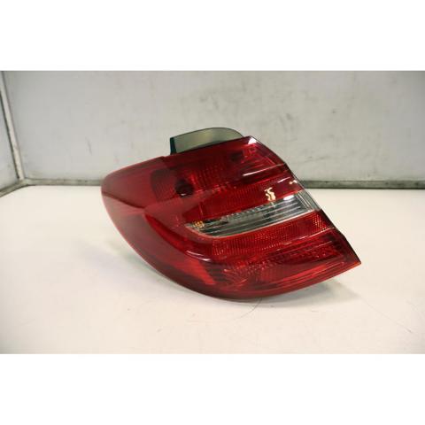 Lanterna traseira esquerda A2468200164 MERCEDES