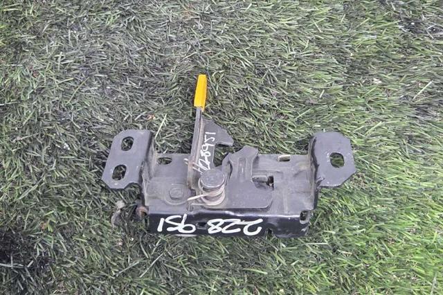 Fecho da capota A2468800460 NISSAN
