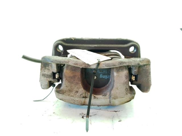 Suporte do freio dianteiro esquerdo A2474213500 MERCEDES