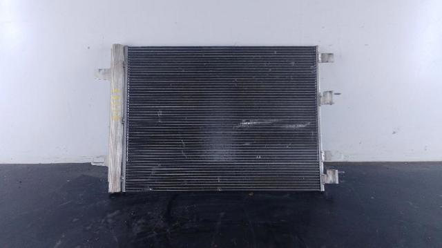 Radiador de aparelho de ar condicionado A2475003900 MERCEDES