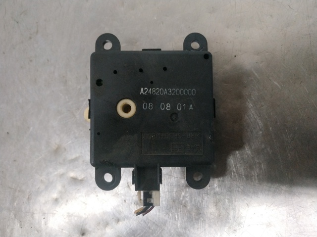 Acionamento de comporta de forno A24820A3200000 NISSAN