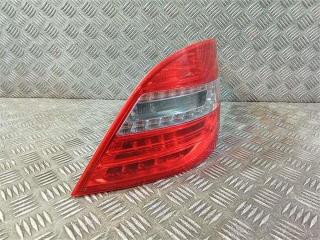 Lanterna traseira direita A2518202064 MERCEDES