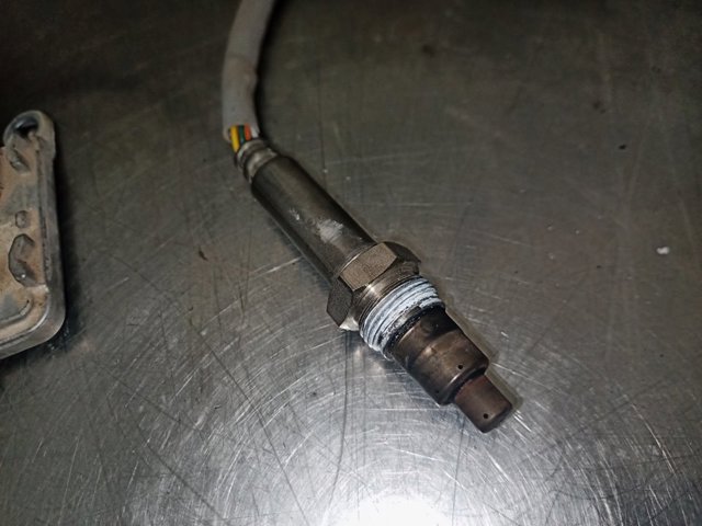 Sensor dianteiro de óxidos de nitrogênio NOX A2C18788200 RENAULT