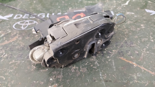 Fecho da porta dianteira direita A2C53090790 MERCEDES
