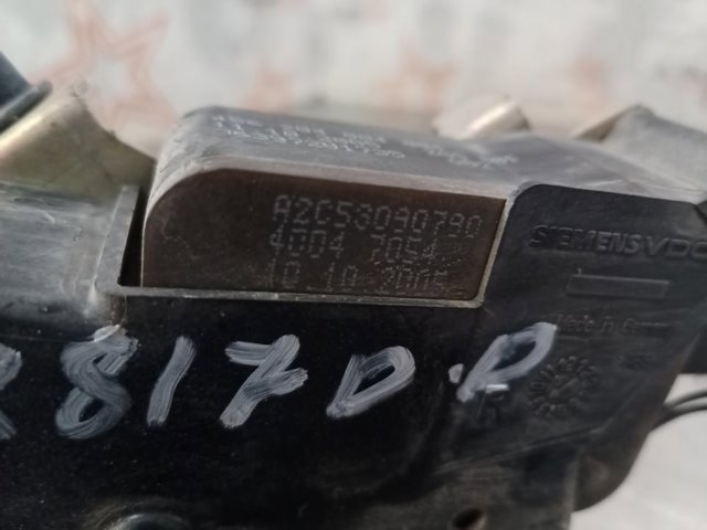 Fecho da porta dianteira direita A2C53090790 MERCEDES