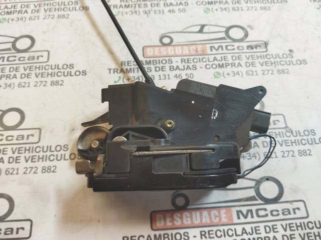 Fecho da porta dianteira direita A2C53090790 MERCEDES