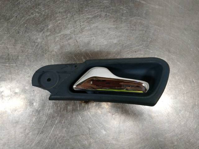 Cobrimento de maçaneta interna da porta dianteira esquerda A3172010001 MERCEDES