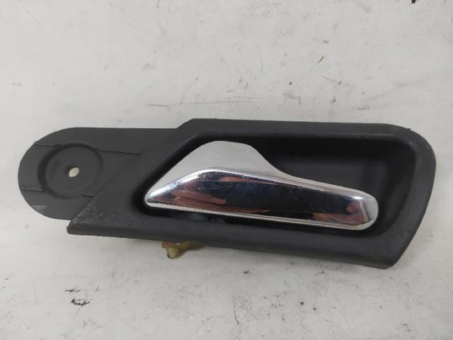 Cobrimento de maçaneta interna da porta dianteira esquerda A3172010001 MERCEDES