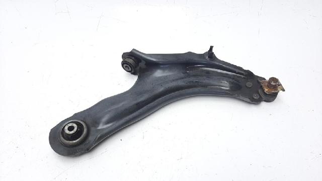 Braço oscilante inferior direito de suspensão dianteira A4153300200 MERCEDES