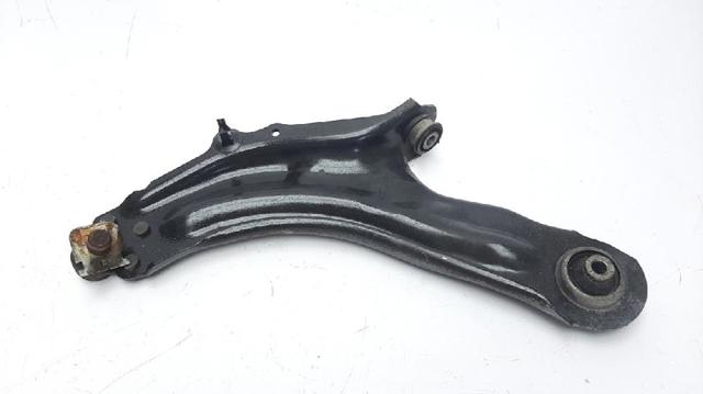 Braço oscilante inferior esquerdo de suspensão dianteira A4153300300 MERCEDES