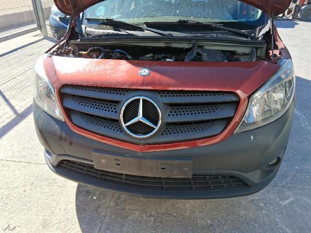 Pára-choque dianteiro A4158850301 MERCEDES