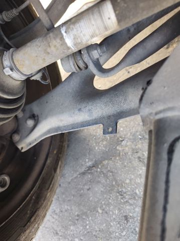 Braço oscilante inferior direito de suspensão dianteira A4473307600 MERCEDES