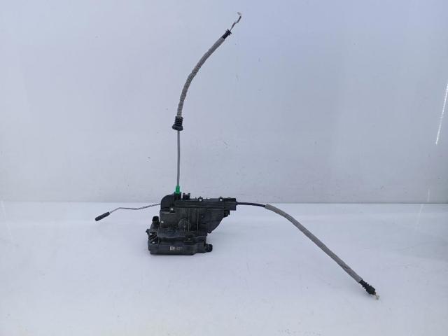 Fecho da porta dianteira direita A4477200235 MERCEDES
