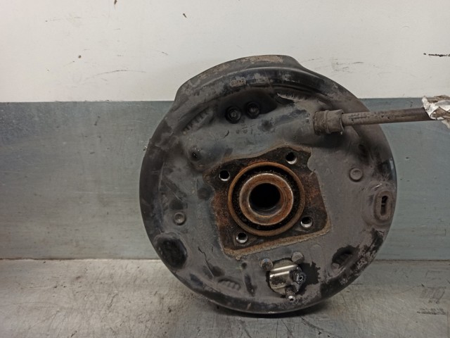 Cubo traseiro A4513500235 MERCEDES
