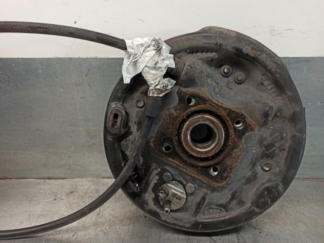 Cubo traseiro A4513500235 MERCEDES