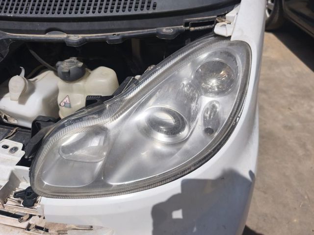 Luz esquerda A4518200159 MERCEDES