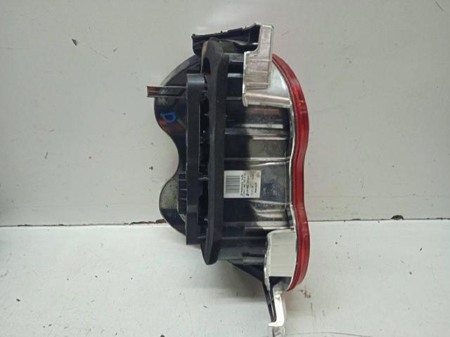 Lanterna traseira direita A4518200264 MERCEDES