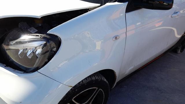 Pára-lama dianteiro esquerdo para Smart FORFOUR 453