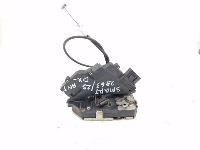 Fecho da porta traseira esquerda A4547200235 MERCEDES
