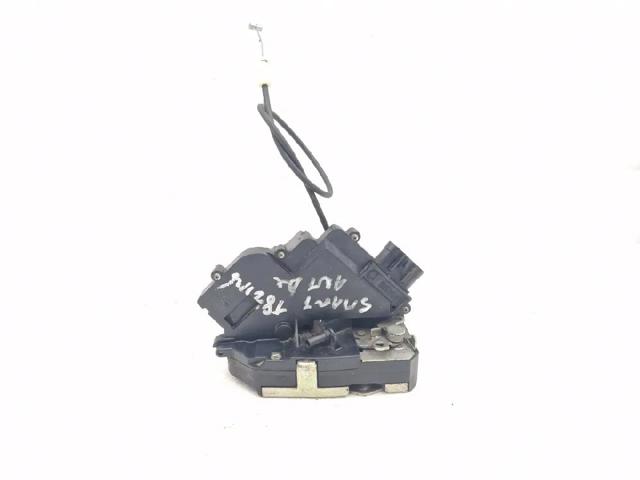 Fecho da porta traseira esquerda A4547200235 MERCEDES