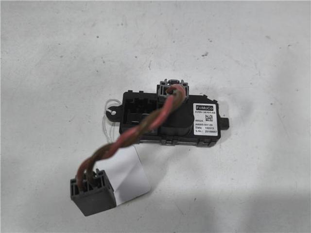 Regulador de revoluções de ventilador de esfriamento (unidade de controlo) A600500700 FORD