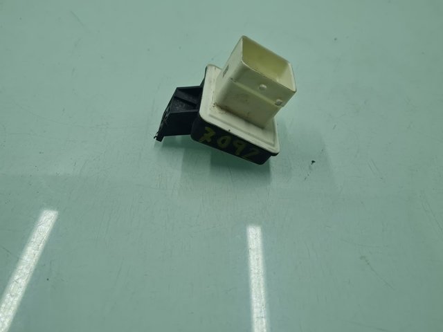 Relê das velas de incandescência A6089000200 MERCEDES