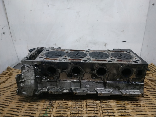 Cabeça de motor (CBC) A6110105020 MERCEDES